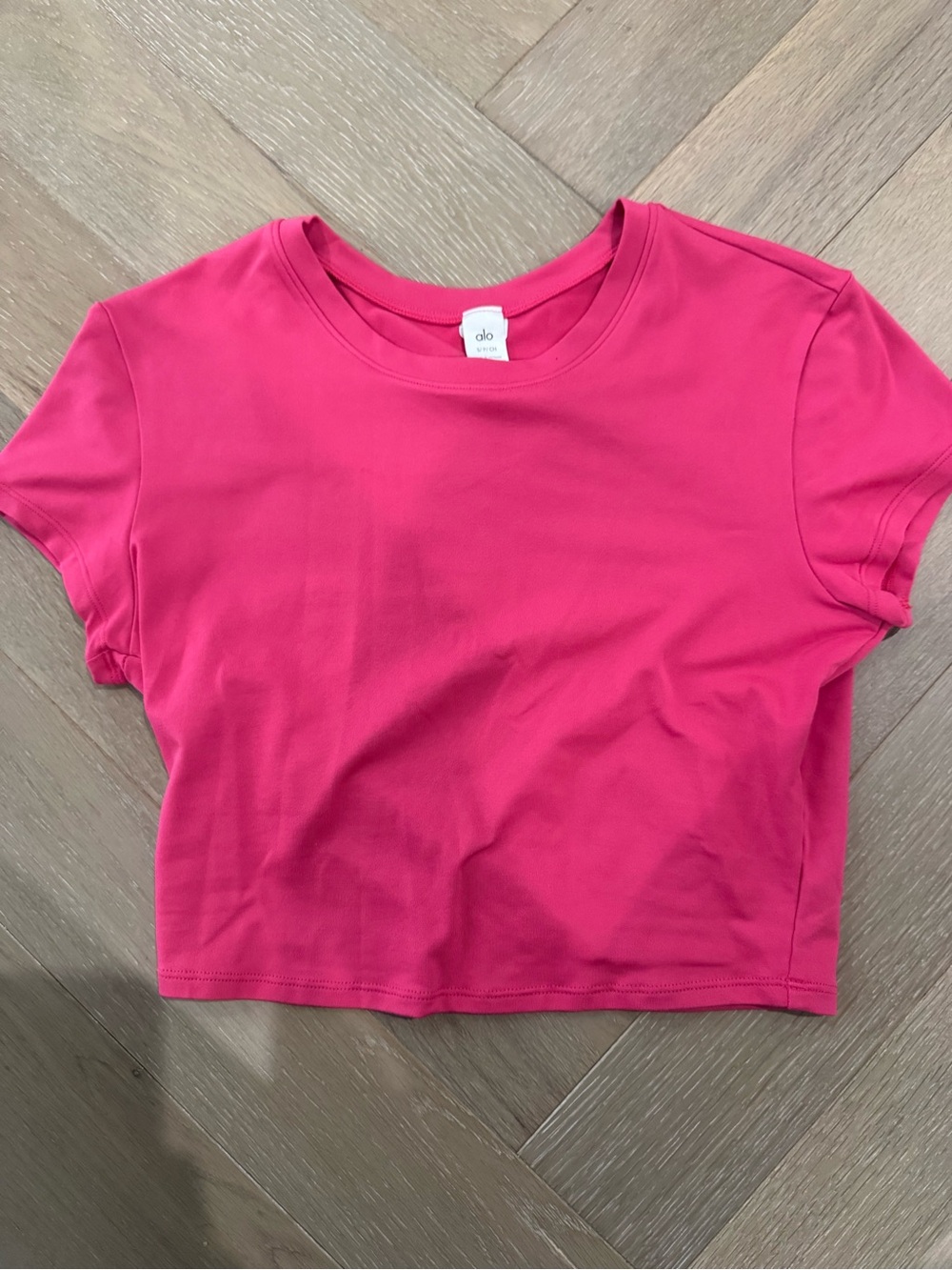 Alo Cropped T shirt size small pink